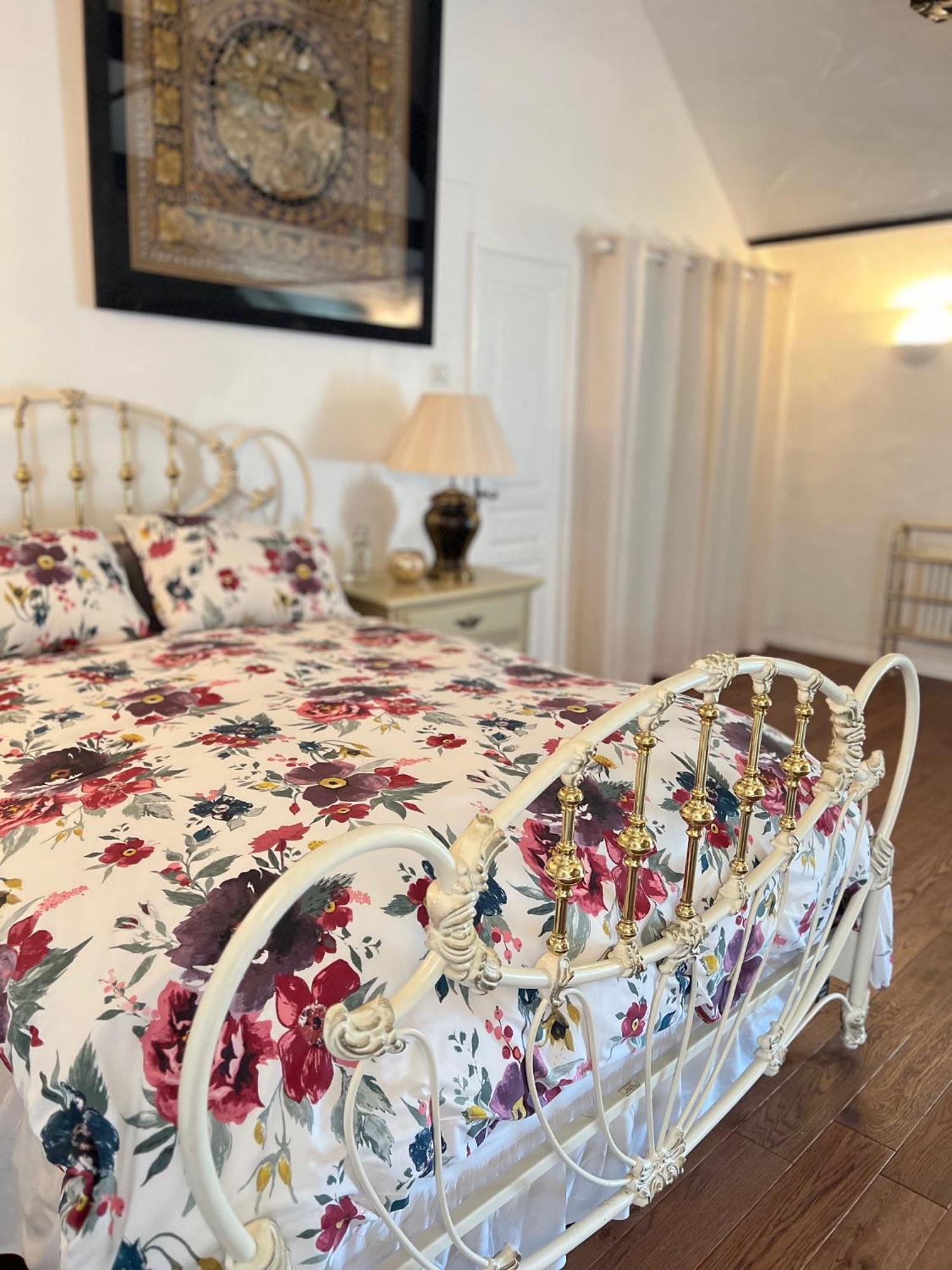 Chez Thomas 7 Route Du Monde Ancien Bed and Breakfast Saint-Georges-D'Aunay Exteriör bild